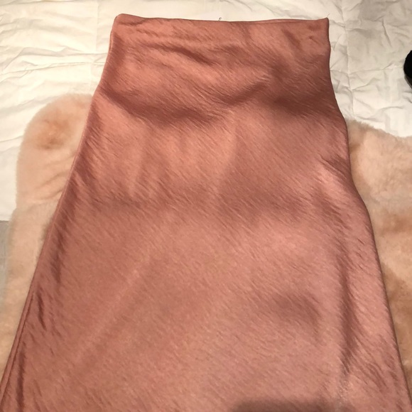 Pink Midi Skirt 💕 - Picture 3 of 4